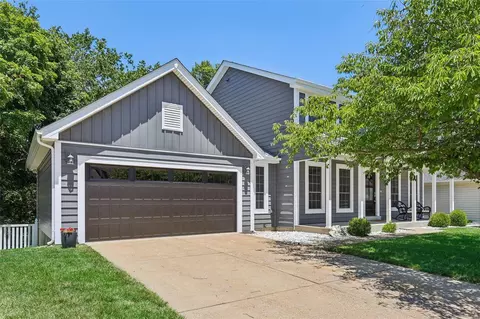 1111 Richland Meadows Dr, Ballwin, MO 63021 photo 2