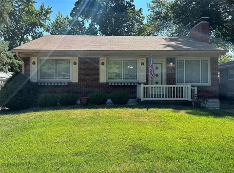 2412 Mari Kay Ct, Saint Louis, MO 63144