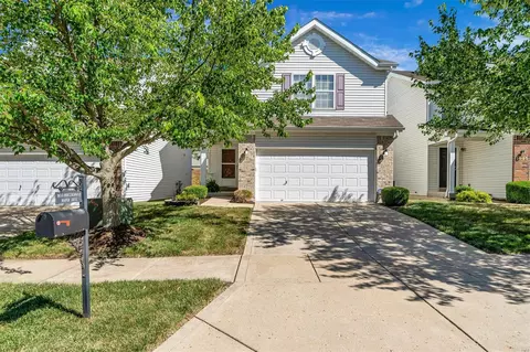 1650 Hurstborough Manor Dr, Hazelwood, MO 63042