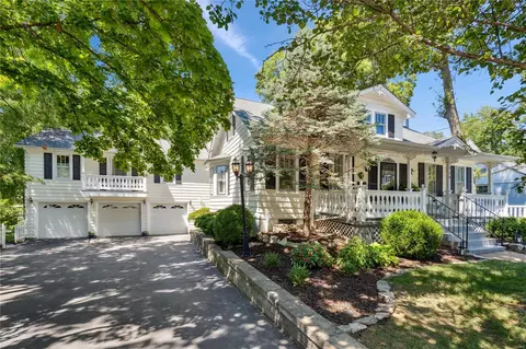 319 E Adams Ave, Kirkwood, MO 63122