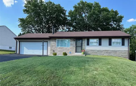149 Bertrand Dr, Saint Louis, MO 63129