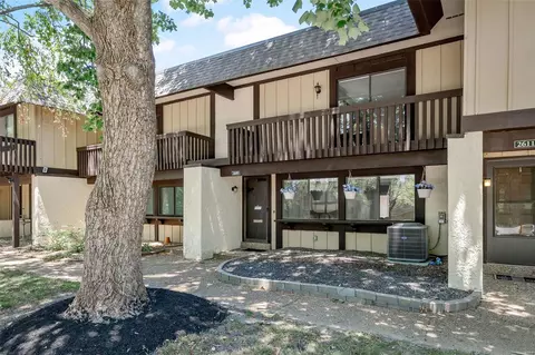 2609 Plantation #D, Saint Charles, MO 63303