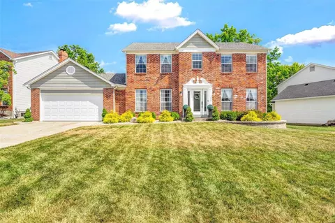 916 Weatherstone Dr, Saint Charles, MO 63304