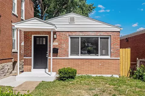 2824 Oregon Ave, Saint Louis, MO 63118