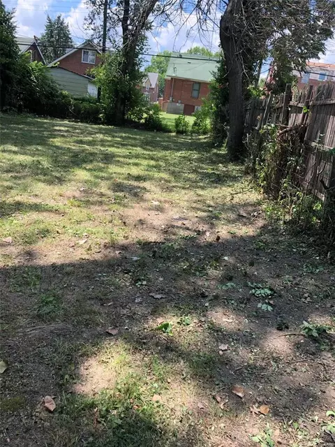 Exterior - 3601 Ridgedale Ave, Normandy, MO 63121 photo 3 of 3