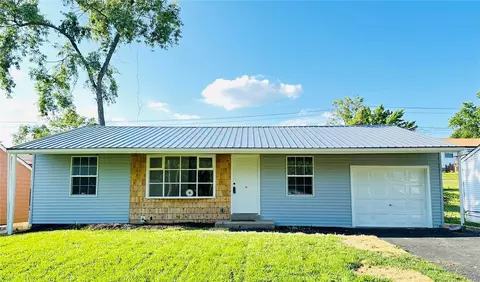 1823 Keelen Dr, Saint Louis, MO 63136