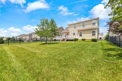 Exterior - 122 Towergate Dr, Lake Saint Louis, MO 63367 photo 4 of 8