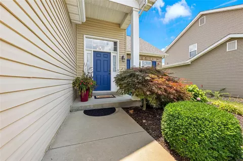 Exterior - 122 Towergate Dr, Lake Saint Louis, MO 63367 photo 8 of 8