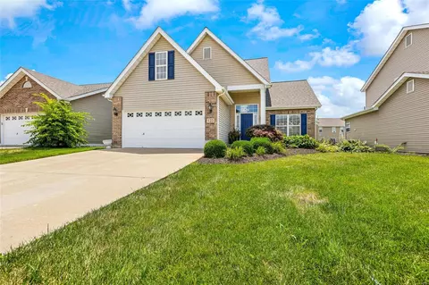 Exterior - 122 Towergate Dr, Lake Saint Louis, MO 63367 photo 2 of 8