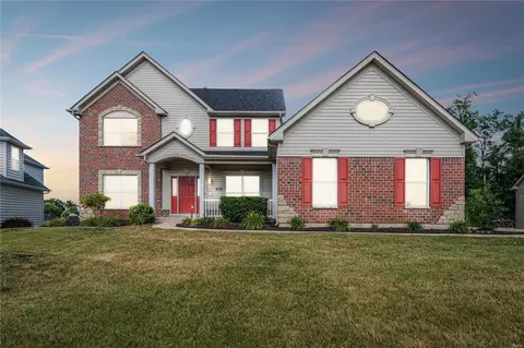 536 Elm Creek Dr, Wentzville, MO 63385