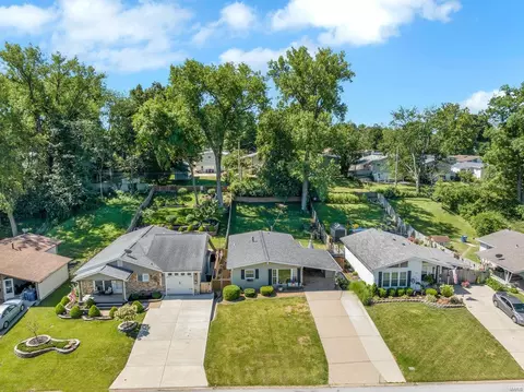 View/Area - 412 Ballwin Ave, Ballwin, MO 63021 photo 1 of 3