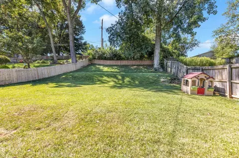 Exterior - 412 Ballwin Ave, Ballwin, MO 63021 photo 11 of 12