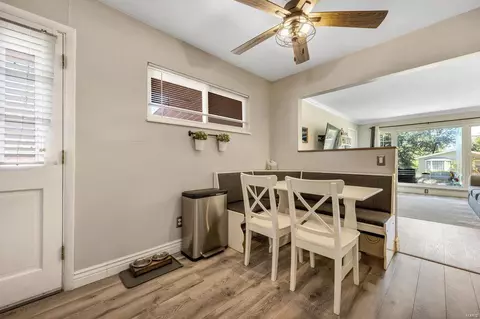 Dining - 412 Ballwin Ave, Ballwin, MO 63021 photo 2 of 2