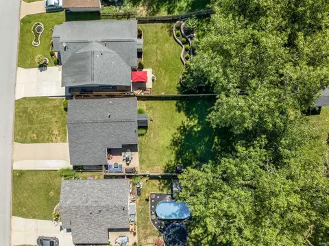 View/Area - 412 Ballwin Ave, Ballwin, MO 63021 photo 2 of 3