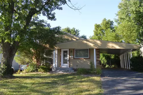 9610 Miriam Ave, Overland, MO 63114