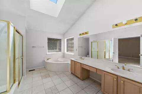 Bath - 16007 Forest Valley Dr, Ballwin, MO 63021 photo 1 of 1