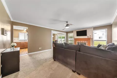 819 Spring Crest Dr, Fenton, MO 63026 photo 6