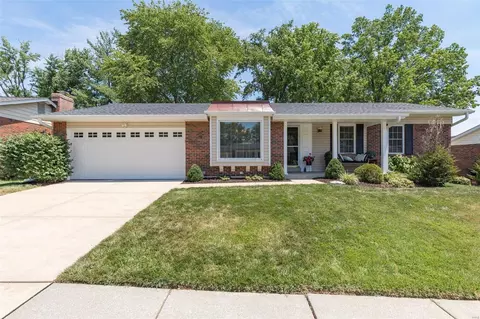 2731 Irondale Dr, Saint Louis, MO 63129