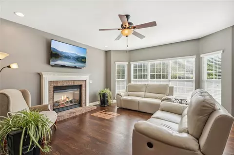 Living - 602 Orchid Dr, O'fallon, MO 63366 photo 2 of 3