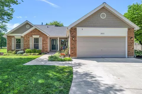 3800 Wolcott Ct, Florissant, MO 63034