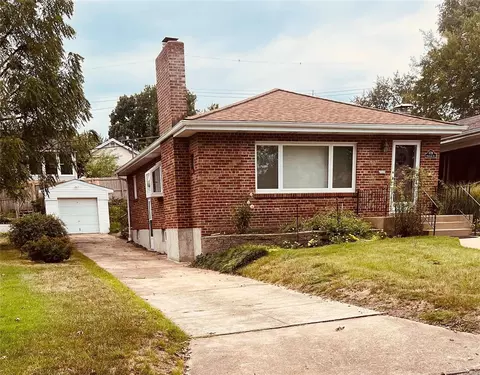5726 Sutherland Ave, Saint Louis, MO 63109