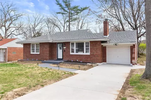 9416 Auburn Dr, Saint Louis, MO 63136