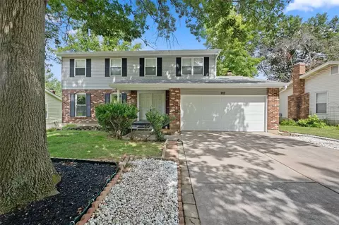 Exterior - 913 Glenmill Dr, Manchester, MO 63021 photo 3 of 9