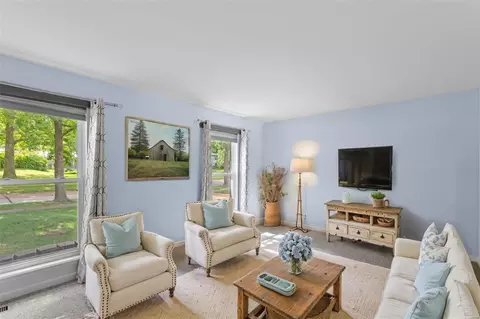 Living - 913 Glenmill Dr, Manchester, MO 63021 photo 8 of 8