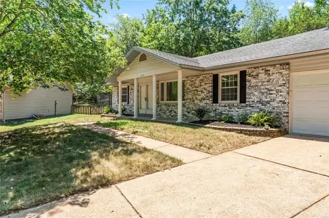 2547 Elm Forest Ct, Wildwood, MO 63011