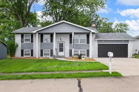 2509 Westport Ln, Saint Charles, MO 63301