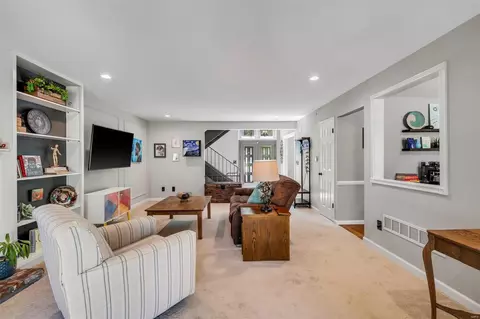 Living - 950 Beacon Woods Ct, Manchester, MO 63021 photo 4 of 5