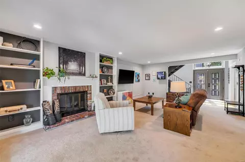 Living - 950 Beacon Woods Ct, Manchester, MO 63021 photo 3 of 5