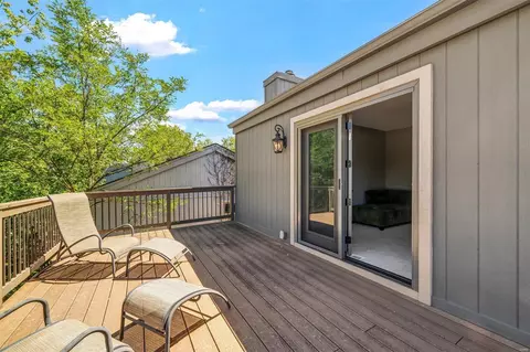 Exterior - 950 Beacon Woods Ct, Manchester, MO 63021 photo 8 of 17