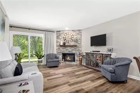 Living - 847 Woodside Trails Dr, Ballwin, MO 63021 photo 1 of 1