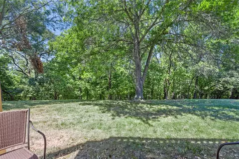 Exterior - 847 Woodside Trails Dr, Ballwin, MO 63021 photo 2 of 3