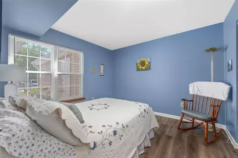 Bedroom - 847 Woodside Trails Dr, Ballwin, MO 63021 photo 1 of 3
