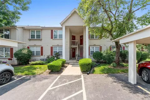 1015 Sugar Creek Ct #8, Saint Peters, MO 63376