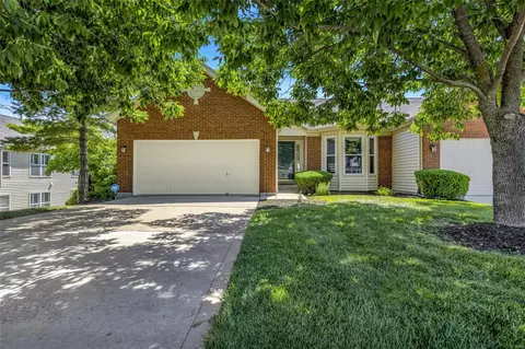 1260 Turtle Creek Dr #2L, O'fallon, MO 63366