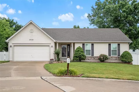 2040 Twin Fawns Ct, Saint Peters, MO 63376