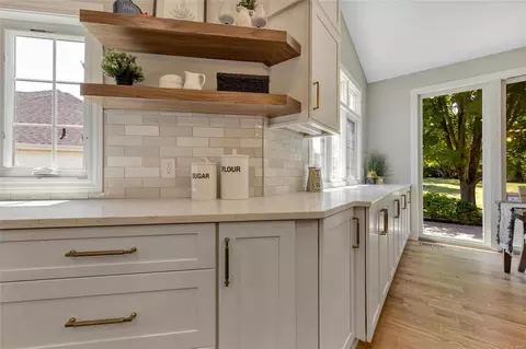 Kitchen - 574 Autumn Bluff Dr, Ellisville, MO 63021 photo 4 of 4