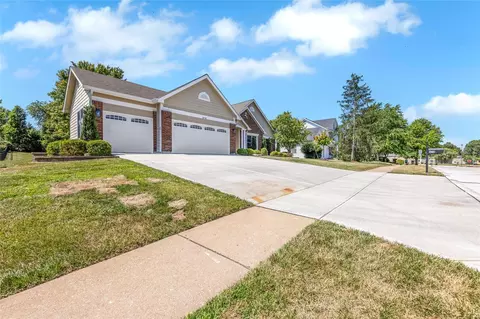 Exterior - 574 Autumn Bluff Dr, Ellisville, MO 63021 photo 9 of 13