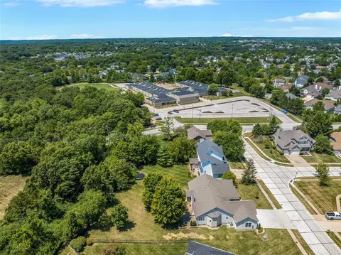 View/Area - 574 Autumn Bluff Dr, Ellisville, MO 63021 photo 2 of 4