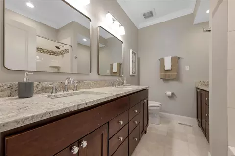 Bath - 574 Autumn Bluff Dr, Ellisville, MO 63021 photo 5 of 6