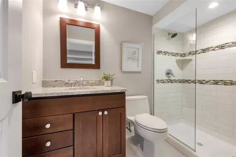 Bath - 574 Autumn Bluff Dr, Ellisville, MO 63021 photo 6 of 6