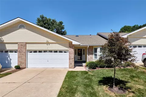 3 Bardstown Ct #39C, Saint Charles, MO 63303