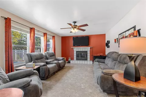 Living - 7251 Picasso Dr, O'fallon, MO 63368 photo 2 of 4