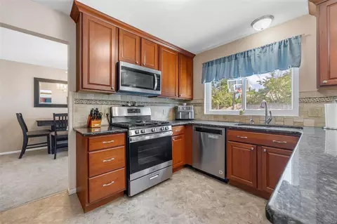 Kitchen - 7251 Picasso Dr, O'fallon, MO 63368 photo 3 of 3