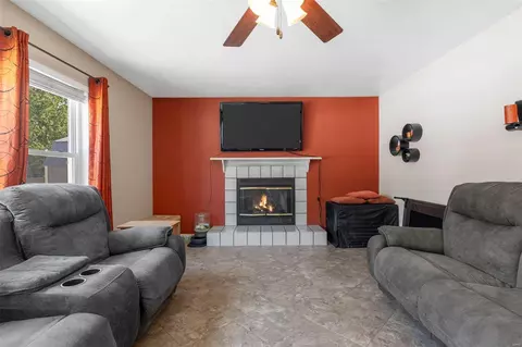 Living - 7251 Picasso Dr, O'fallon, MO 63368 photo 3 of 4