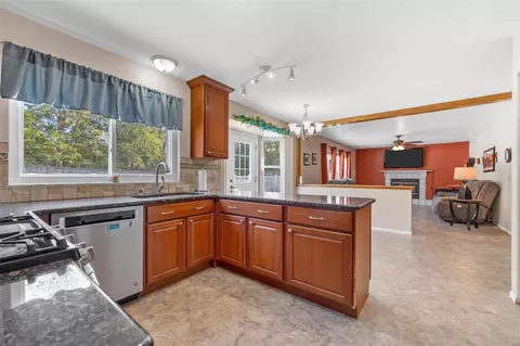 Kitchen - 7251 Picasso Dr, O'fallon, MO 63368 photo 2 of 3