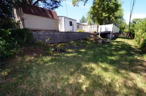 Exterior - 215 Drewel Ct, Eureka, MO 63025 photo 10 of 11